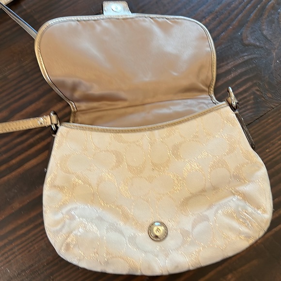 Coach crossbody mini purse - Picture 4 of 5